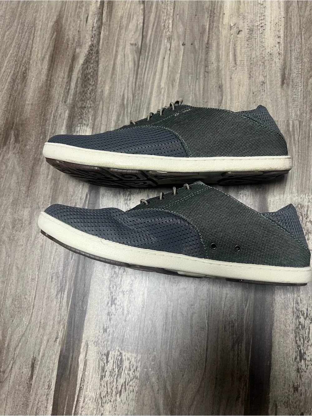 OluKai Men's Nohea Moku Slip On Shoes Charcoal Clay Grey Size 9.5